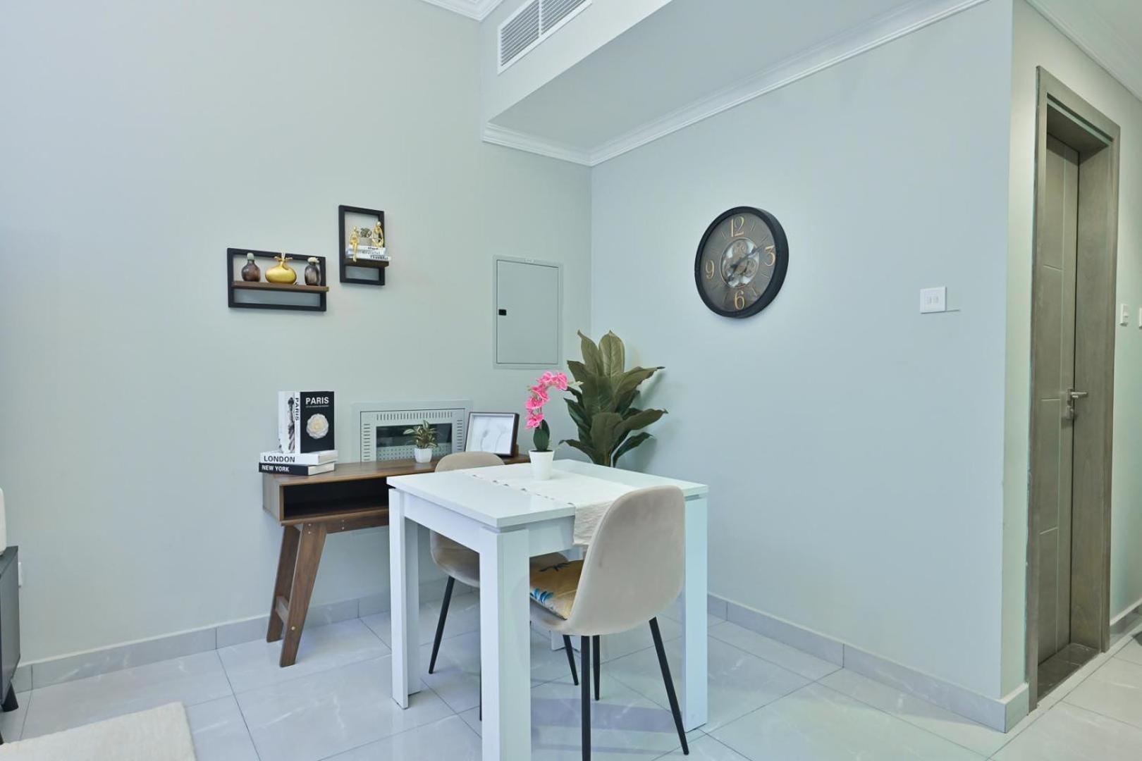 Apartment Msenchante Dubai